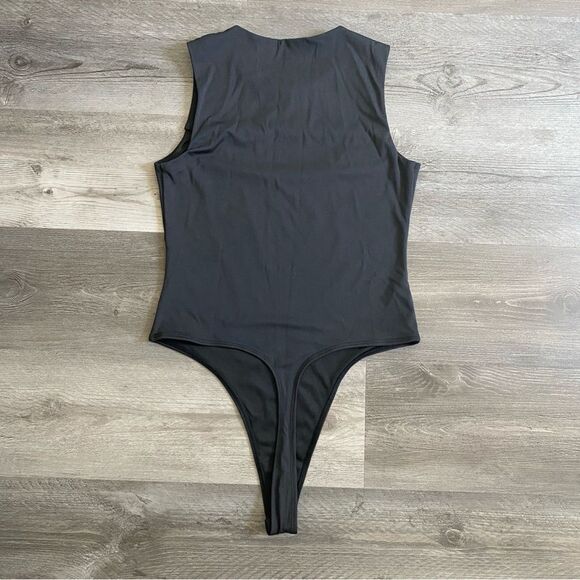 Forever21 Thong Bodysuit Black Peekaboo Cut Out Medium Going Out - Picture 4 of 9